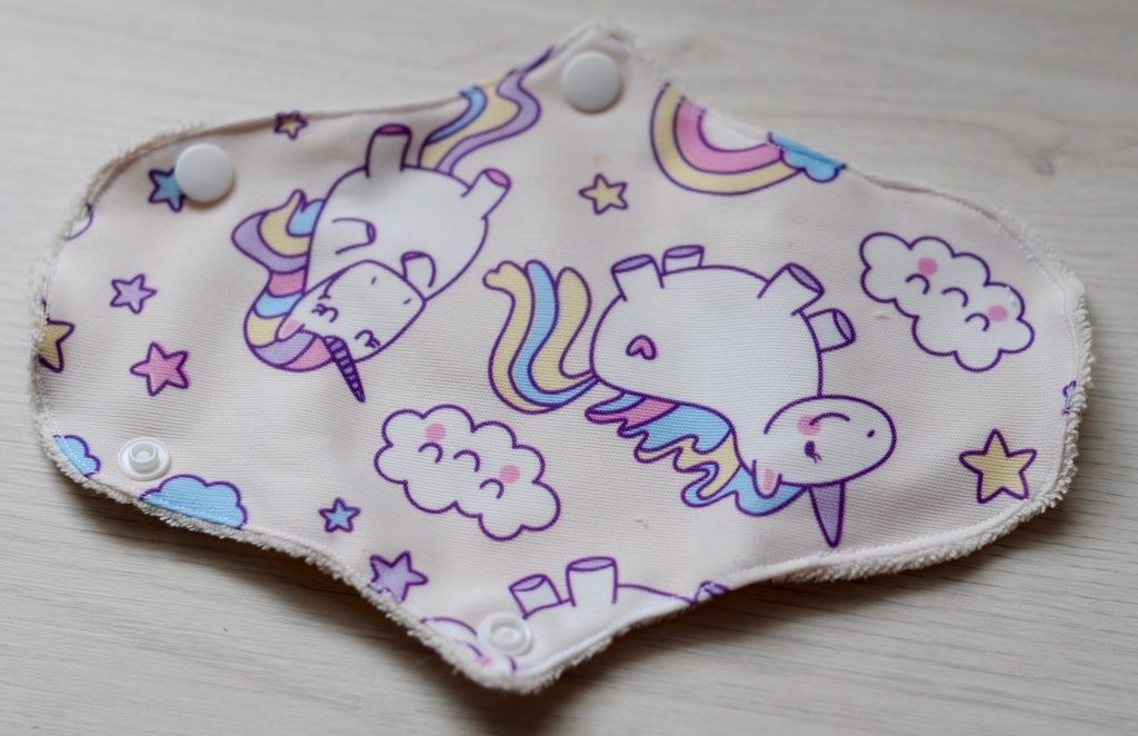 Dédé à coudre. Jolis tutos et kits couture DIY